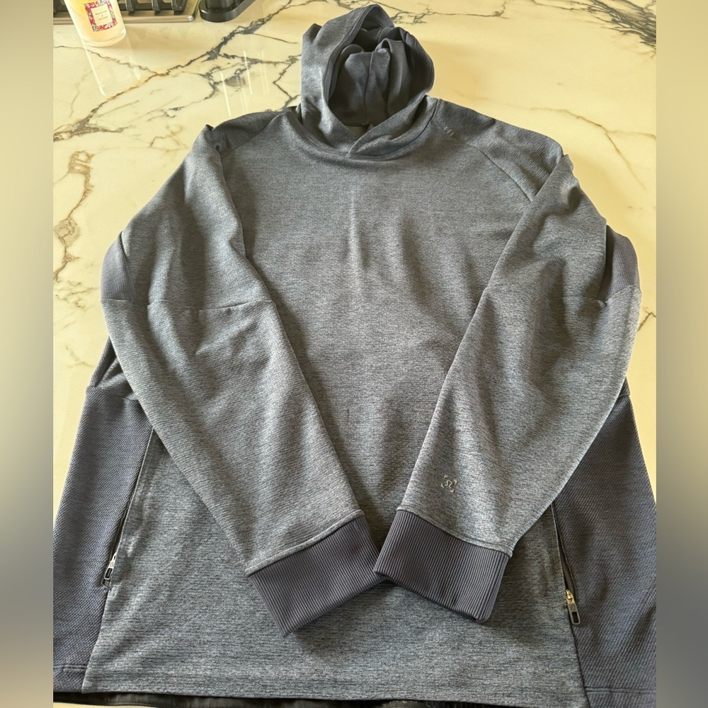 Lululemon Men’s Sweatshirt